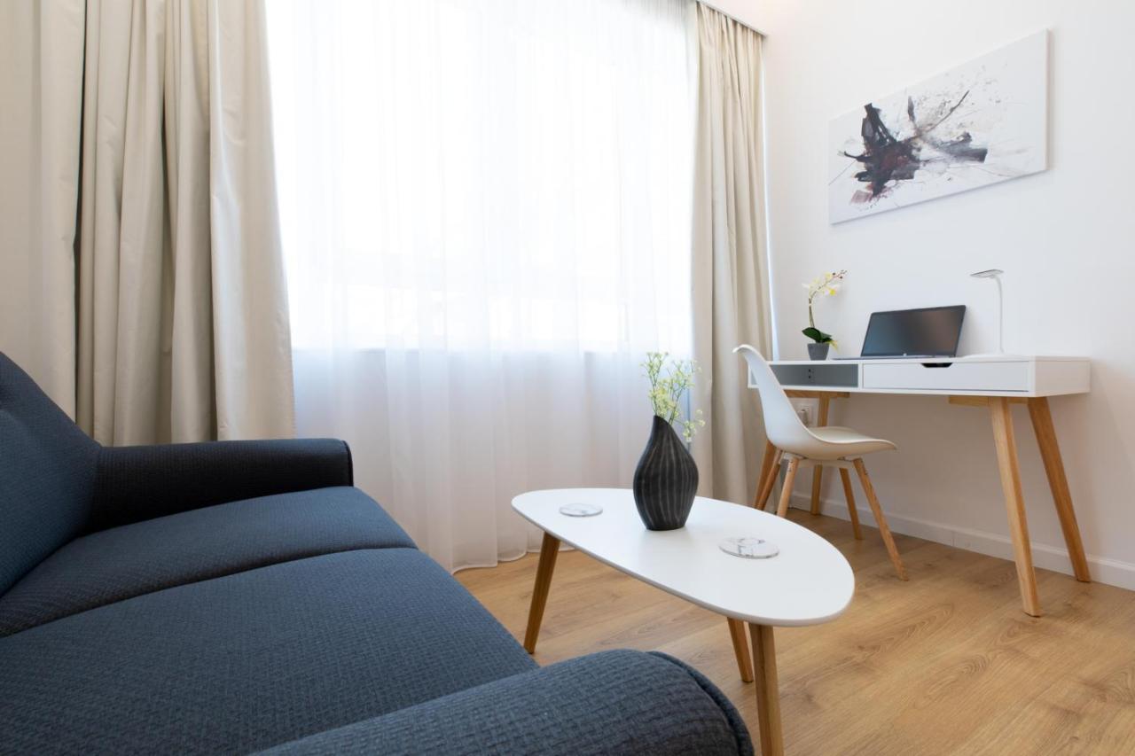 Minimal Apartment In Plaka Athens Exterior photo