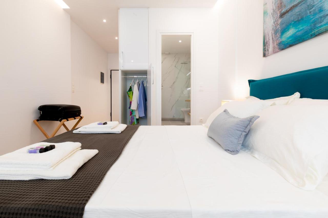 Minimal Apartment In Plaka Athens Exterior photo